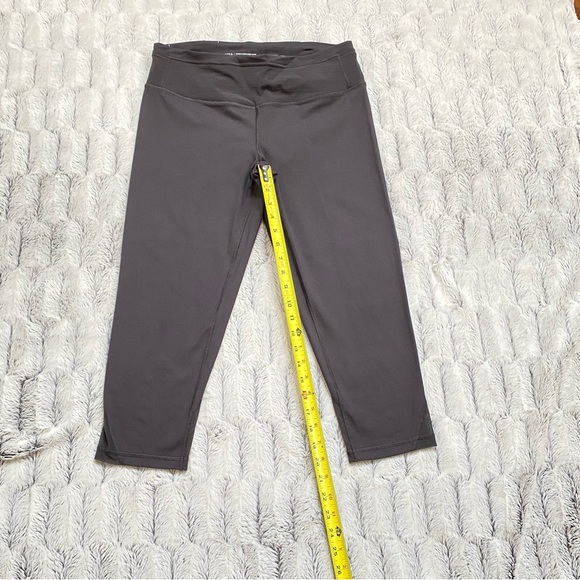 Victorias Secret Knockout Crop Mesh Bottom Knockout Capri - Picture 10 of 11